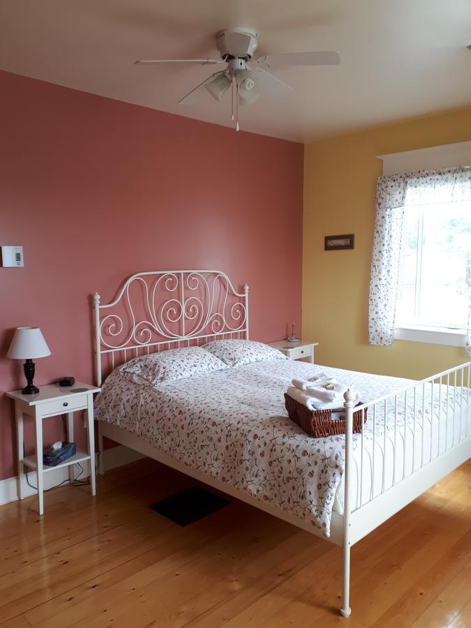 Bed and Breakfast Dans Les Draps De Morphee Campbellton Zewnętrze zdjęcie